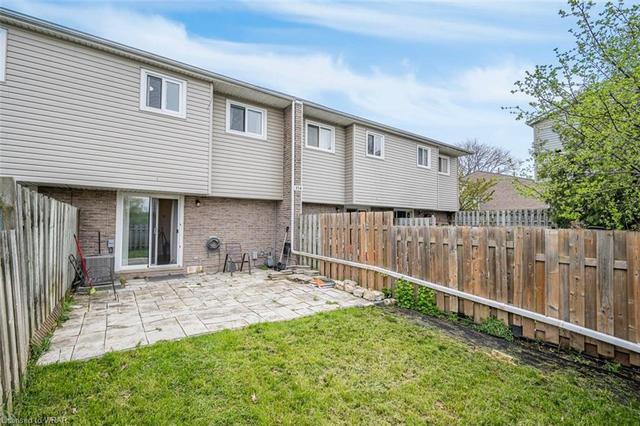 C - 314 Bluevale St N, House attached with 4 bedrooms, 1 bathrooms and 1 parking in Waterloo ON | Image 22