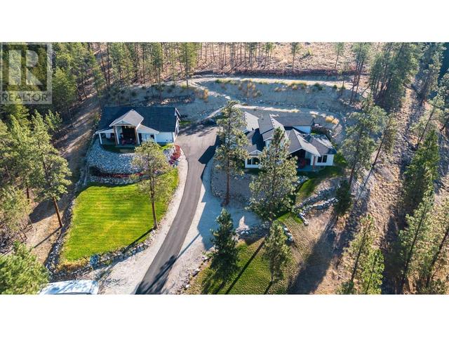 10833 Hare Rd, House detached with 5 bedrooms, 5 bathrooms and 16 parking in Lake Country BC | Image 3