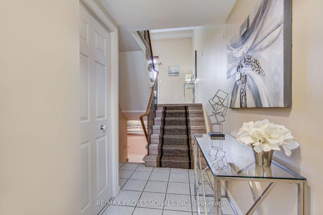 5 - 3360 Council Ring Rd, Townhouse with 3 bedrooms, 2 bathrooms and 2 parking in Mississauga ON | Image 31