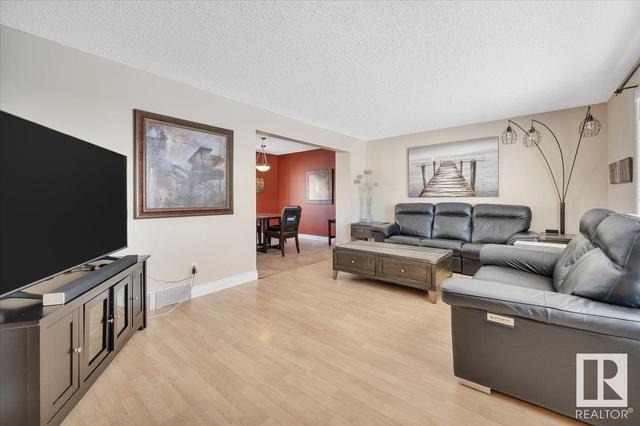 3103 130 Av Nw Nw, House detached with 4 bedrooms, 3 bathrooms and null parking in Edmonton AB | Image 6