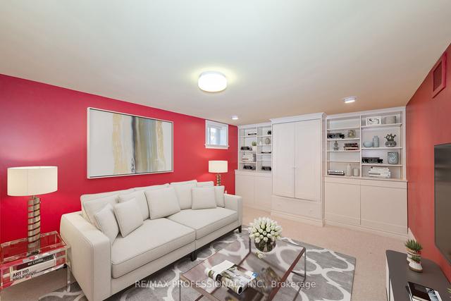 125 Strath Ave, House detached with 2 bedrooms, 2 bathrooms and 4 parking in Toronto ON | Image 13