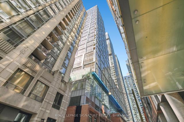 1601 - 15 Mercer St, Condo with 2 bedrooms, 2 bathrooms and 0 parking in Toronto ON | Image 12