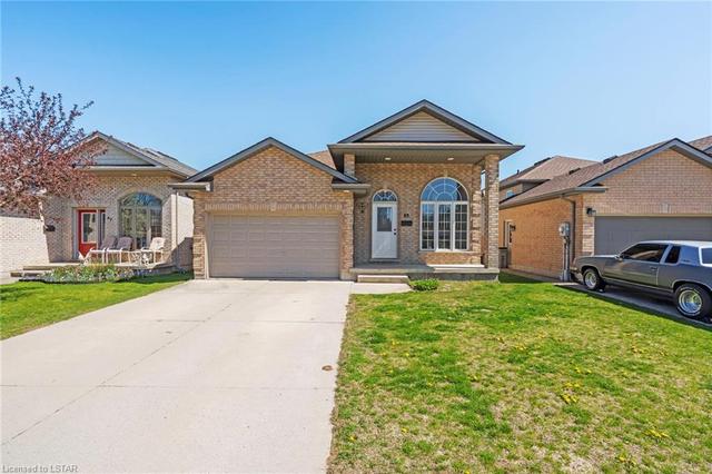 69 Bridle Path, House detached with 4 bedrooms, 2 bathrooms and 6 parking in Strathroy Caradoc ON | Image 1