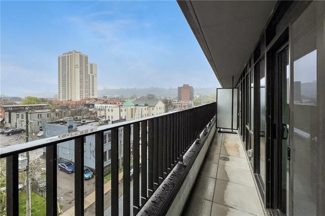 526 - 1 Jarvis St, Condo with 2 bedrooms, 2 bathrooms and null parking in Hamilton ON | Image 1