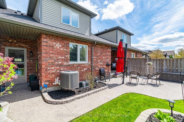 23 Annmoore Cres, Townhouse with 3 bedrooms, 4 bathrooms and 4 parking in Guelph ON | Image 30