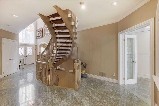 365 Princess Ave, House detached with 5 bedrooms, 7 bathrooms and 6 parking in Toronto ON | Image 33
