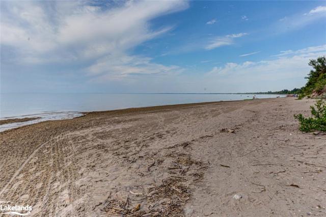 1666 Shore Lane, House detached with 3 bedrooms, 1 bathrooms and 5 parking in Wasaga Beach ON | Image 20