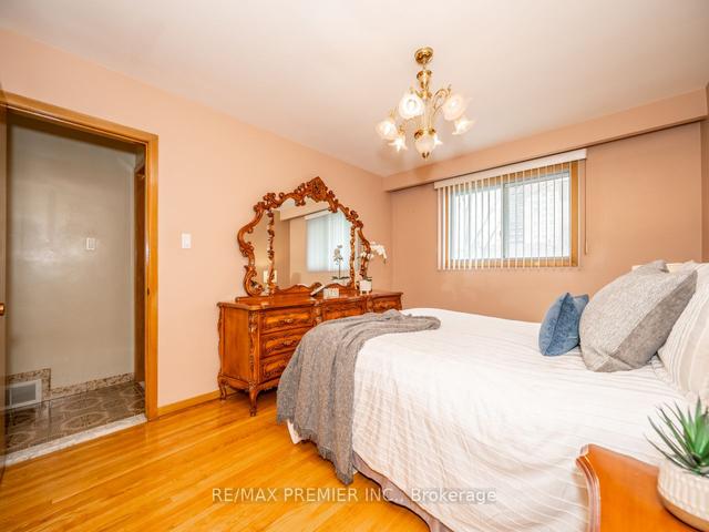 8 Courage Ave, House semidetached with 3 bedrooms, 2 bathrooms and 5 parking in Toronto ON | Image 7