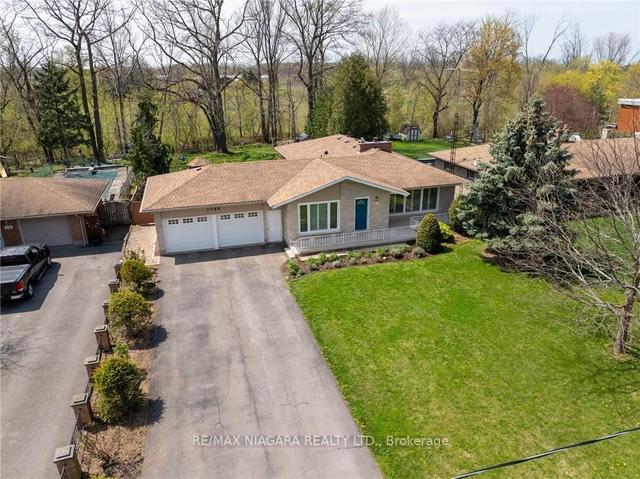 1740 Four Mile Creek Rd, House detached with 4 bedrooms, 2 bathrooms and 12 parking in Niagara on the Lake ON | Image 1