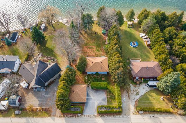 148 Lakeshore Blvd, House detached with 2 bedrooms, 2 bathrooms and 4 parking in Grey Highlands ON | Image 1