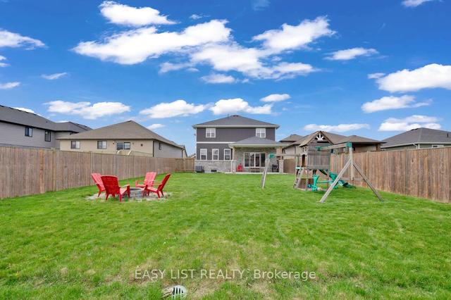201 Summer St, House detached with 4 bedrooms, 4 bathrooms and 4 parking in Lakeshore ON | Image 35