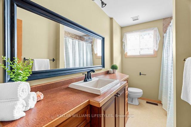 29 Antrim Cres, House detached with 3 bedrooms, 2 bathrooms and 4 parking in London ON | Image 13