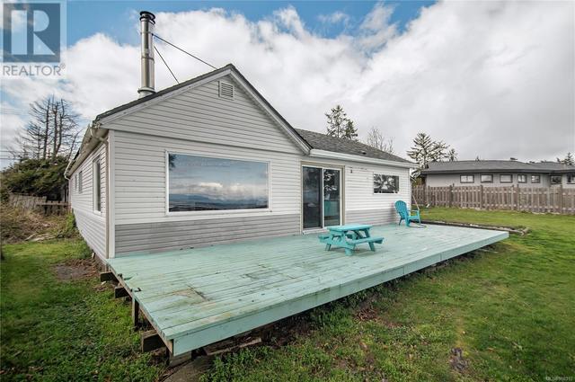 3813 Island Hwy S, House detached with 4 bedrooms, 3 bathrooms and 6 parking in Strathcona D (Oyster Bay   Buttle Lake) BC | Image 9