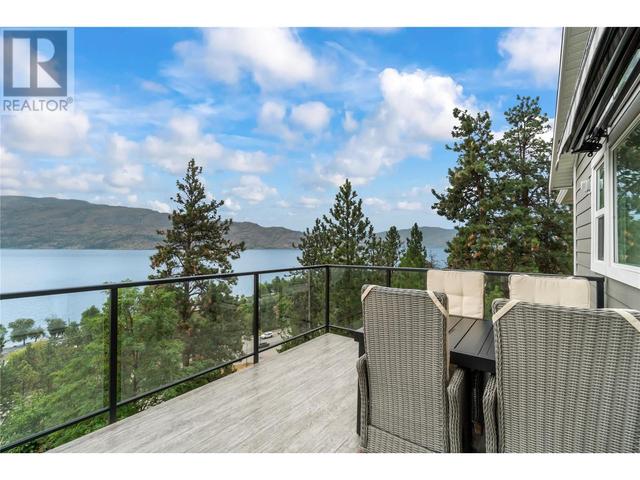 3949 Desert Pines Ave, House detached with 4 bedrooms, 3 bathrooms and 2 parking in Peachland BC | Image 15