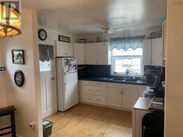 676 George St, House detached with 2 bedrooms, 2 bathrooms and null parking in Cape Breton NS | Image 14