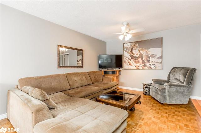 6891 Estoril Road, House semidetached with 3 bedrooms, 1 bathrooms and 4 parking in Mississauga ON | Image 5