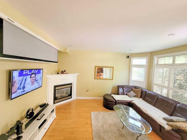 106 Santa Maria Trail, House detached with 3 bedrooms, 3 bathrooms and 4 parking in Vaughan ON | Image 7