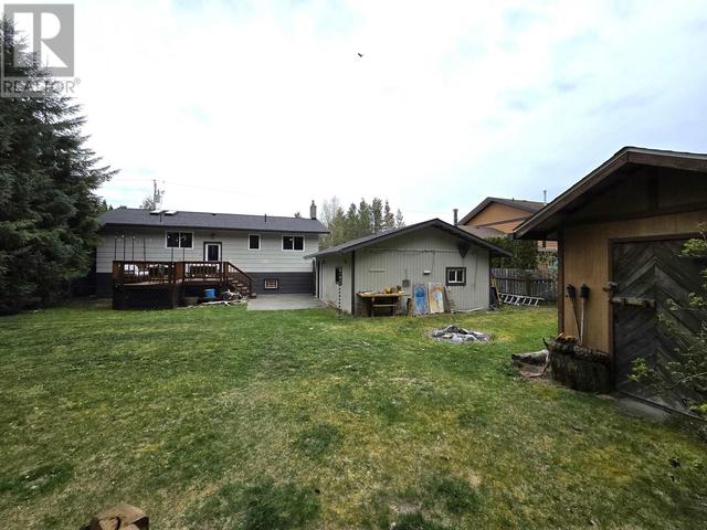 3666 Hawthorne Ave, House detached with 4 bedrooms, 2 bathrooms and null parking in Kitimat Stikine E BC | Image 4