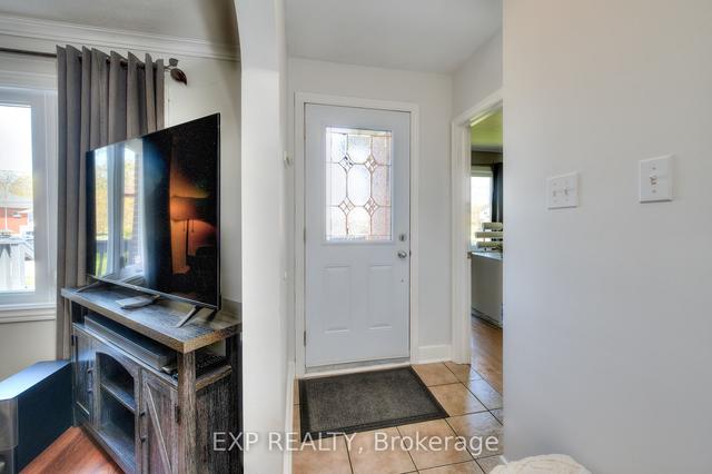 125 Elmwood Ave, House detached with 3 bedrooms, 2 bathrooms and 5 parking in Cambridge ON | Image 33
