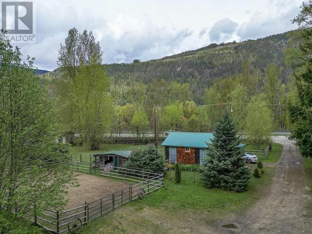 2370 Trans Canada Highway, House detached with 2 bedrooms, 1 bathrooms and 20 parking in Columbia Shuswap E BC | Image 40