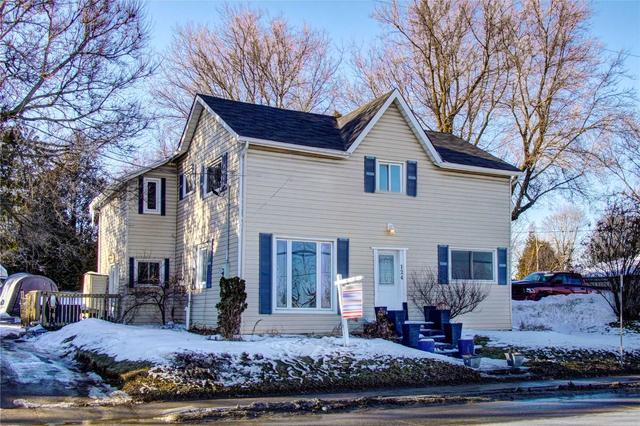 124 Toronto St S, House detached with 3 bedrooms, 3 bathrooms and 8 parking in Uxbridge ON | Image 1