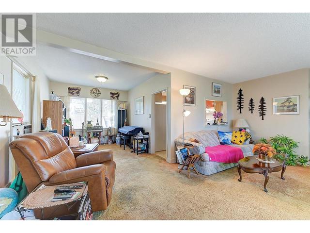 540 Patterson Ave, House detached with 2 bedrooms, 1 bathrooms and 4 parking in Kelowna BC | Image 9