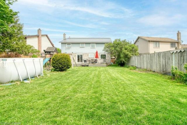 72 Rose Bridge Cres, House detached with 4 bedrooms, 2 bathrooms and null parking in Cambridge ON | Image 36