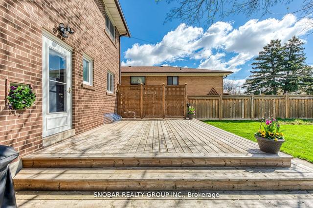 181 Chapman Rd, House detached with 4 bedrooms, 2 bathrooms and 3 parking in Toronto ON | Image 18