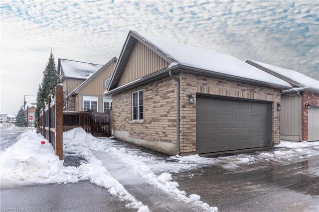 686 Augusta Dr, House detached with 3 bedrooms, 2 bathrooms and 3 parking in Kingston ON | Image 36
