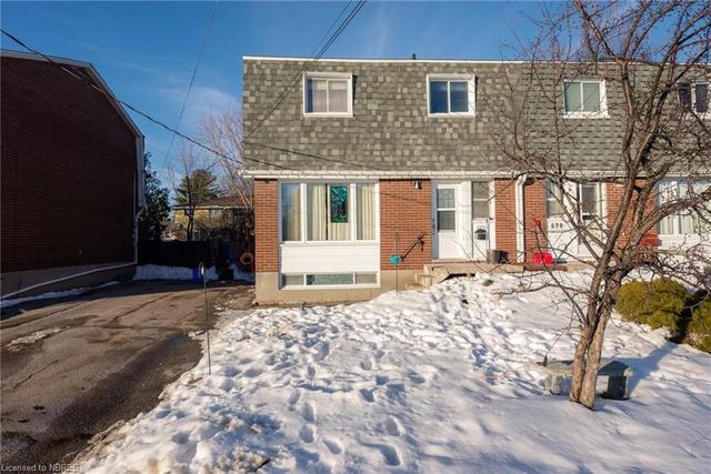 684 Dane Ave, House semidetached with 4 bedrooms, 1 bathrooms and 3 parking in North Bay ON | Image 12