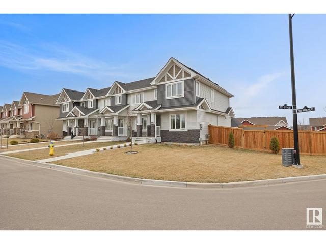 20304 128 Ave Nw, House attached with 3 bedrooms, 2 bathrooms and null parking in Edmonton AB | Image 1