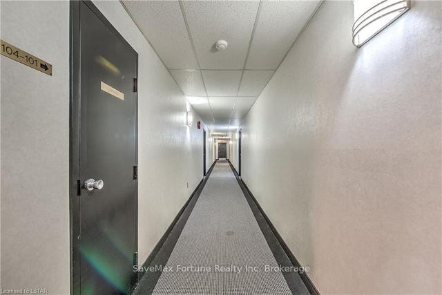 101 - 135 Base Line Rd W, Condo with 2 bedrooms, 1 bathrooms and 1 parking in London ON | Image 29