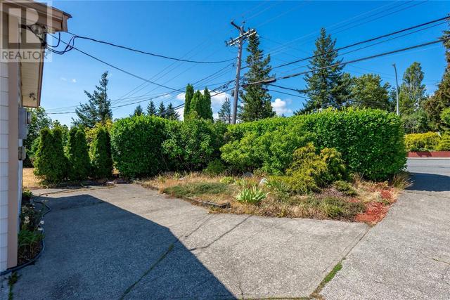 689 Alder St S, House detached with 4 bedrooms, 3 bathrooms and 3 parking in Campbell River BC | Image 40