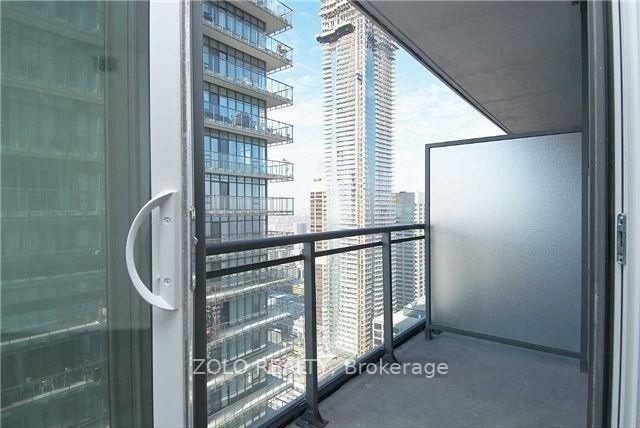 4702 - 45 Charles St E, Condo with 2 bedrooms, 2 bathrooms and 1 parking in Toronto ON | Image 5