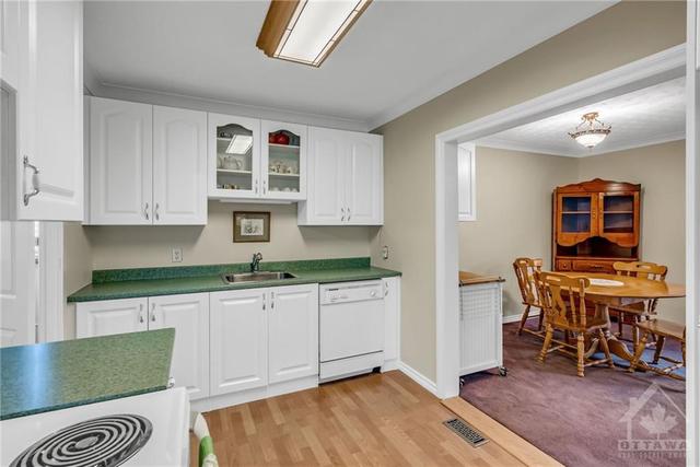138 Edey St, House detached with 3 bedrooms, 1 bathrooms and 1 parking in Arnprior ON | Image 12