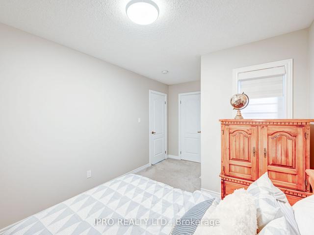 17 Trentonian St, House attached with 4 bedrooms, 3 bathrooms and 3 parking in Brampton ON | Image 24