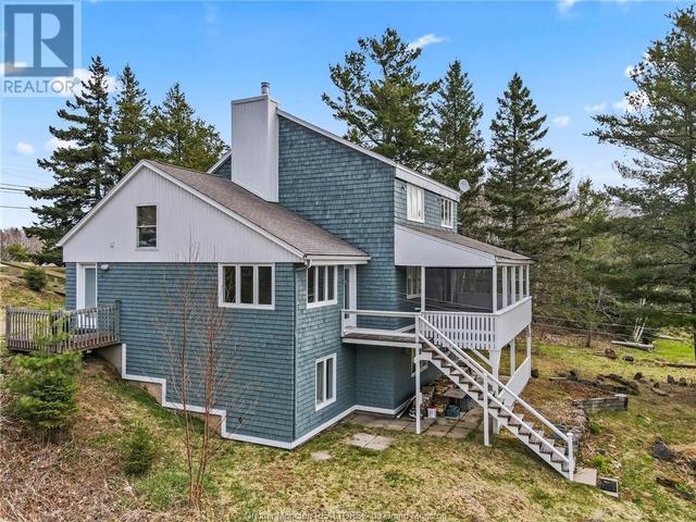 111 Du Couvent, House detached with 5 bedrooms, 2 bathrooms and null parking in Bouctouche NB | Image 2