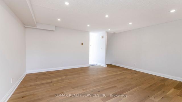 11 - 135 Chalmers St S, Townhouse with 3 bedrooms, 2 bathrooms and 3 parking in Cambridge ON | Image 6