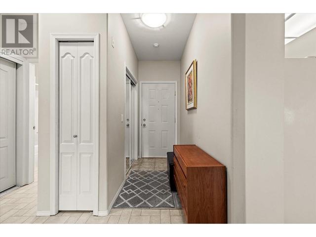 315 - 2288 Benvoulin Rd, Condo with 2 bedrooms, 2 bathrooms and 1 parking in Kelowna BC | Image 3