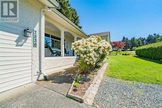 7536 Andrea Cres, House detached with 3 bedrooms, 3 bathrooms and 6 parking in Lantzville BC | Image 65