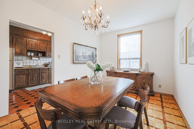 640 Manning Ave, House semidetached with 5 bedrooms, 2 bathrooms and 2 parking in Toronto ON | Image 5