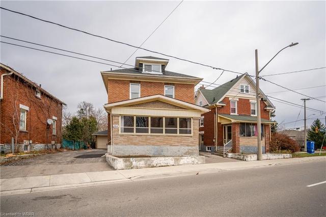 152 Weber Street E, House detached with 8 bedrooms, 3 bathrooms and 3 parking in Kitchener ON | Image 1