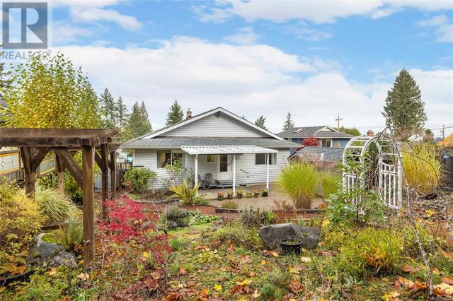 214 Hoylake Rd W, House detached with 3 bedrooms, 2 bathrooms and 1 parking in Qualicum Beach BC | Image 21