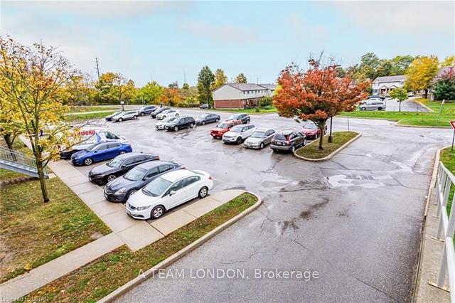 1209 - 30 Chapman Ct, Condo with 2 bedrooms, 2 bathrooms and 1 parking in London ON | Image 7