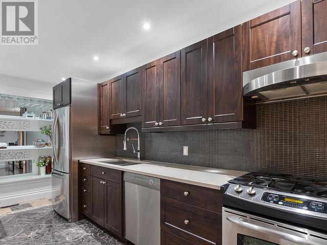 4511 Capilano Rd, House detached with 5 bedrooms, 5 bathrooms and 2 parking in North Vancouver BC | Image 30