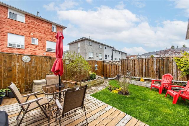 162 William Curtis Cir, Townhouse with 3 bedrooms, 2 bathrooms and 2 parking in Newmarket ON | Image 15