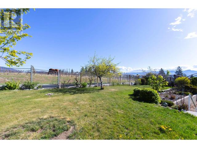 750 Douglas Rd, House detached with 3 bedrooms, 3 bathrooms and 2 parking in West Kelowna BC | Image 8