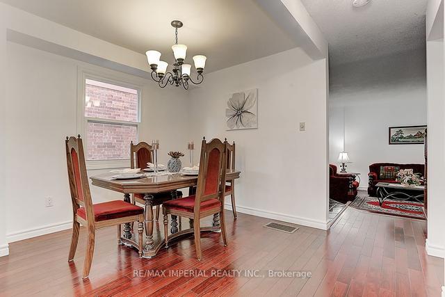 400 Huntsmill Blvd, House detached with 3 bedrooms, 4 bathrooms and 3 parking in Toronto ON | Image 5