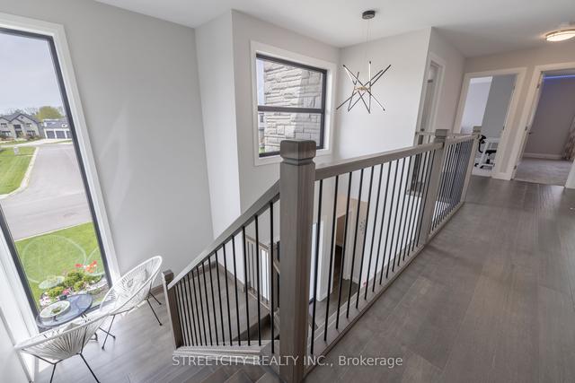 2405 Brayford Cres, House detached with 0 bedrooms, 3 bathrooms and 6 parking in London ON | Image 9