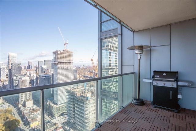 4102 - 33 Lombard St, Condo with 2 bedrooms, 2 bathrooms and 1 parking in Toronto ON | Image 9